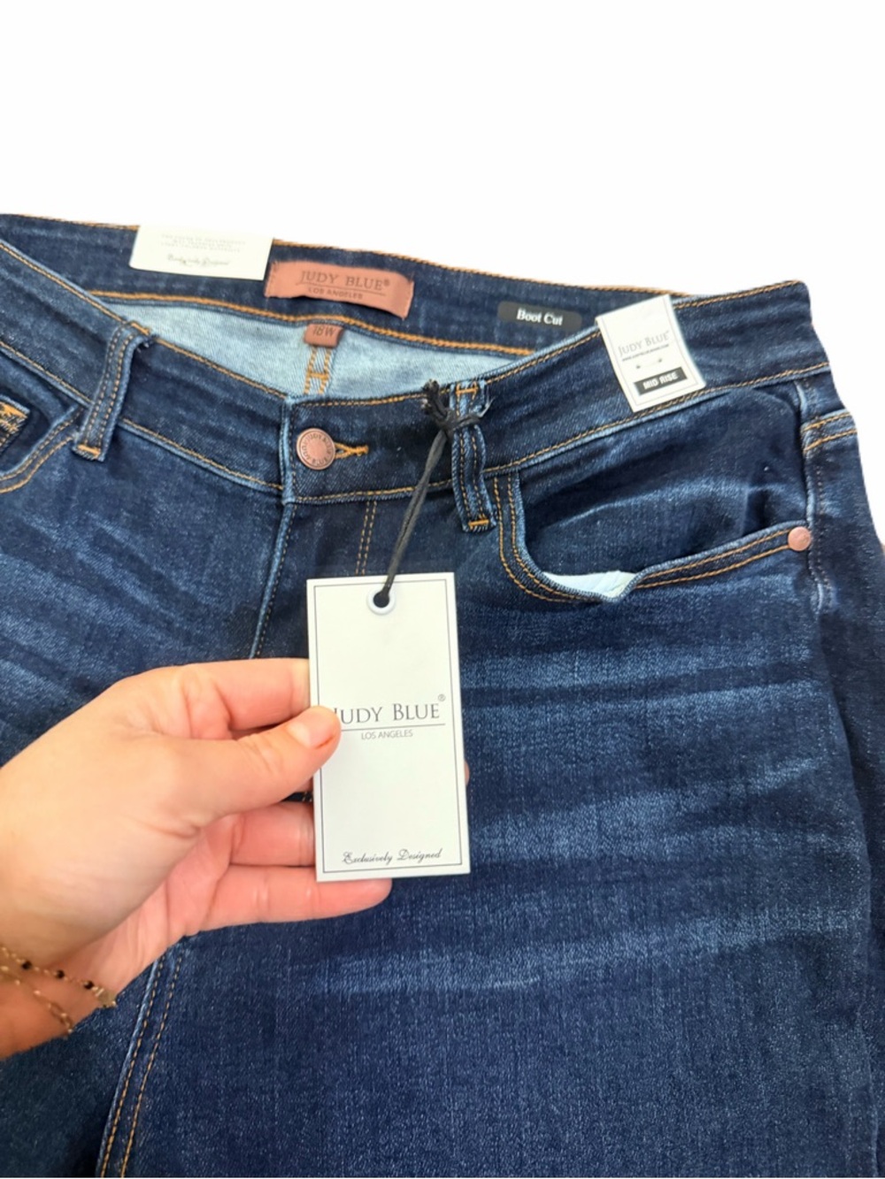 NWT Judy Blue Mid-Rise Bootcut Jeans - Size 18W - Picture 4 of 7